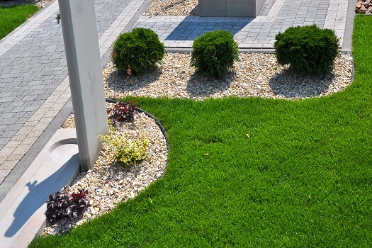 River Rocks - Decorative LandscapingRiver Rocks - Decorative Landscaping