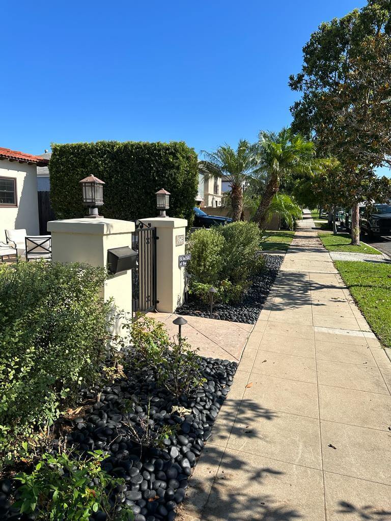 e6c9720e-7e7d-43d3-bf59-68308134018c